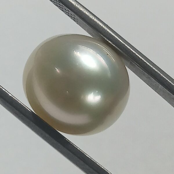 Pearl (Moti) Gemstone